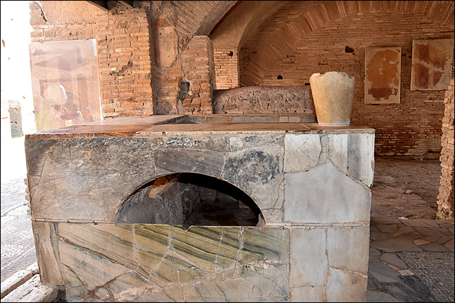 Le thermopolium à Ostia Antica